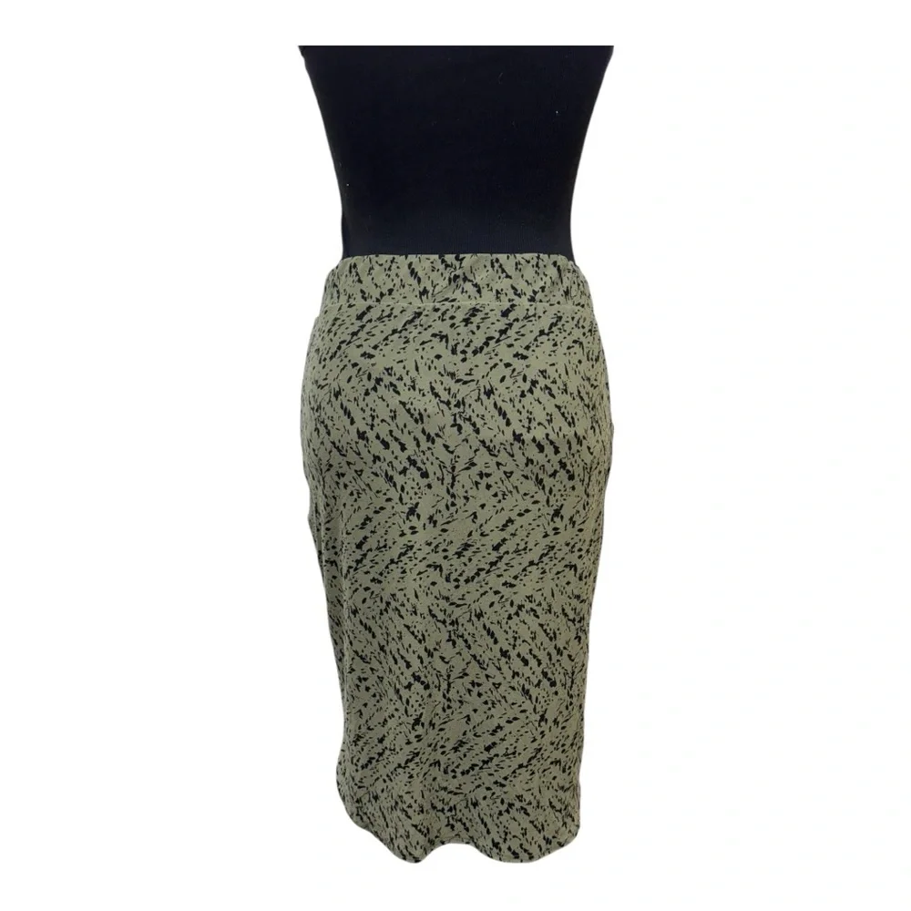 NWT Renee C Pencil Skirt in Olive Green Knit with Black Pattern, Size Small